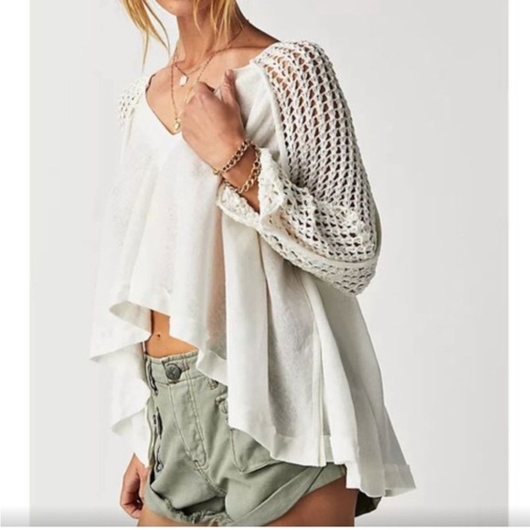 BEAUTIFUL Free People Castaway crochet sleeve top ivory women’s small oversized - Picture 1 of 13